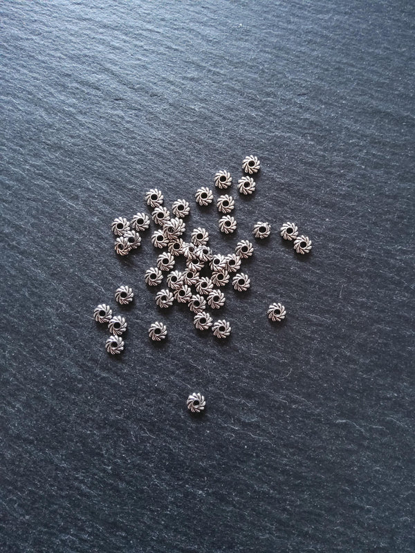 80 or 400 Silver Tone Alloy 5mm Spacer Beads Flat Round 5x1.5mm Hole: 1.4mm