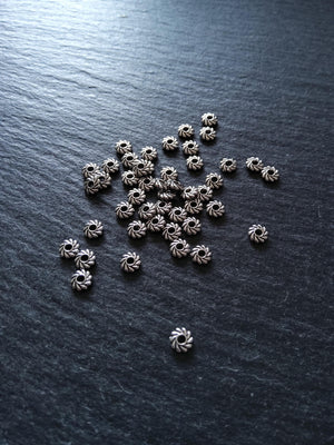 80 or 400 Silver Tone Alloy 5mm Spacer Beads Flat Round 5x1.5mm Hole: 1.4mm
