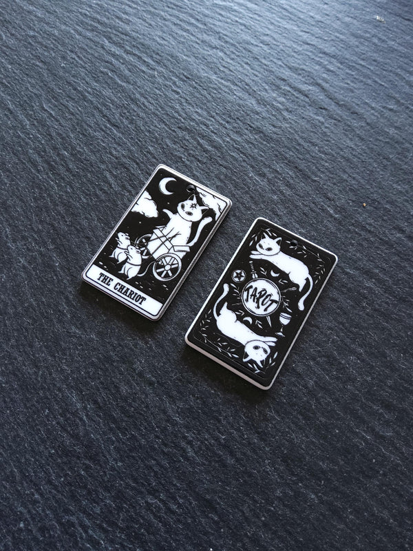 2 or 10 The Chariot Cat Tarot Card Charms White & Black Resin 38x23mm