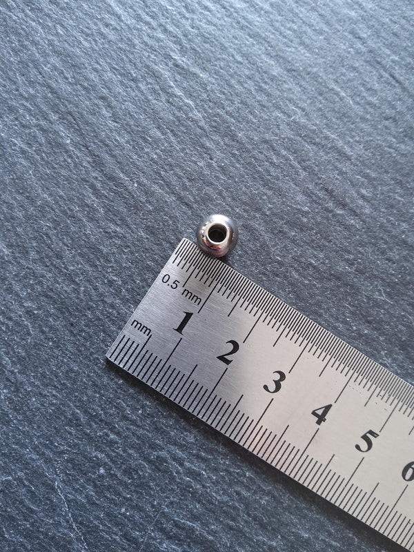 10 or 50 Stainless Steel 8mm Solid Round Spacer Beads Hole: 3mm