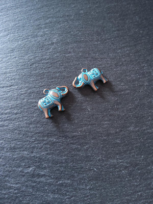 4 or 20 Antique Copper Tone Elephant Charms With Blue Patina 22x18x5mm