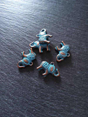 4 or 20 Antique Copper Tone Elephant Charms With Blue Patina 22x18x5mm