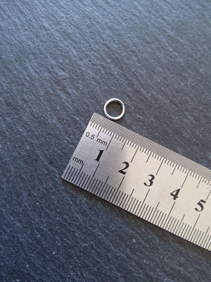 100 or 500 Stainless Steel 8mm Jump Rings 1.2mm (17 gauge) Hole: 6mm