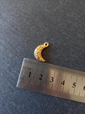 1 or 5 Celtic Knot Crescent Moon Charms Genuine Gold Plated Stainless Steel 19x11.5x4mm
