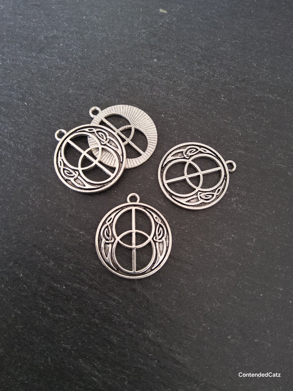6 or 30 Chalice Well Charms Antique Silver Tone Round 35x30mm