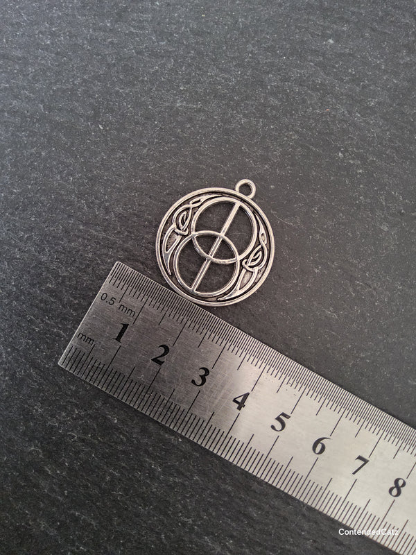 6 or 30 Chalice Well Charms Antique Silver Tone Round 35x30mm