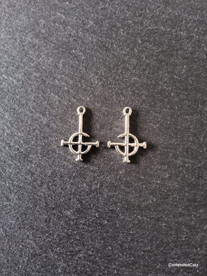 4 or 20 Inverted Cross Charms Antique Silver Tone 27x18mm