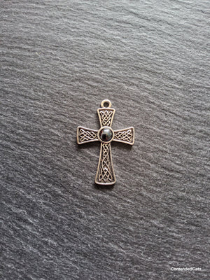 4 or 20 Celtic Knot Cross Pendant Antique Silver Tone with Hematite Cabochon 40x27mm