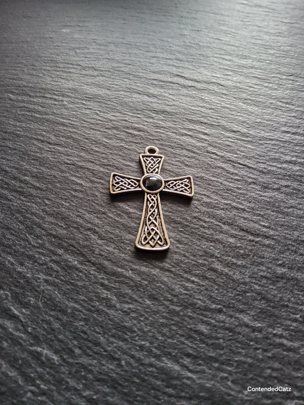 4 or 20 Celtic Knot Cross Pendant Antique Silver Tone with Hematite Cabochon 40x27mm