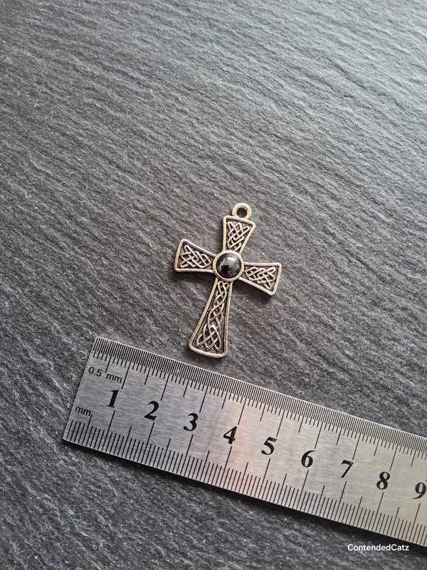 4 or 20 Celtic Knot Cross Pendant Antique Silver Tone with Hematite Cabochon 40x27mm