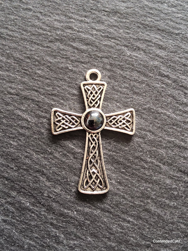 4 or 20 Celtic Knot Cross Pendant Antique Silver Tone with Hematite Cabochon 40x27mm