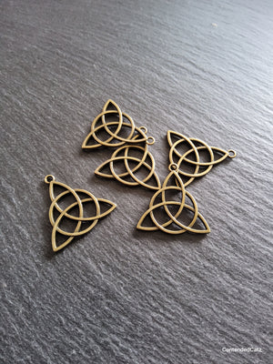 6 or 30 Large Triquetra Celtic Knot Charms Antique Bronze Tone Alloy 30x29x2mm Nickel FREE