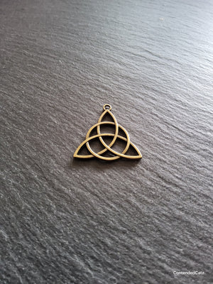 6 or 30 Large Triquetra Celtic Knot Charms Antique Bronze Tone Alloy 30x29x2mm Nickel FREE