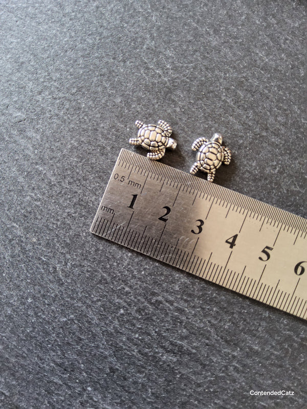 10 or 50 Turtle Beads Antique Silver Tone Alloy 13x12x4mm Hole: 1.3mm