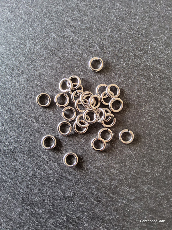 40 or 200 Stainless Steel 8mm Jump Rings 1.5mm (15 gauge) Hole: 5mm