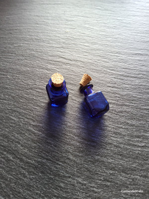 2 or 10 Little Glass Square Bottles Cobalt Blue with Cork Stopper Size 14x14x23mm