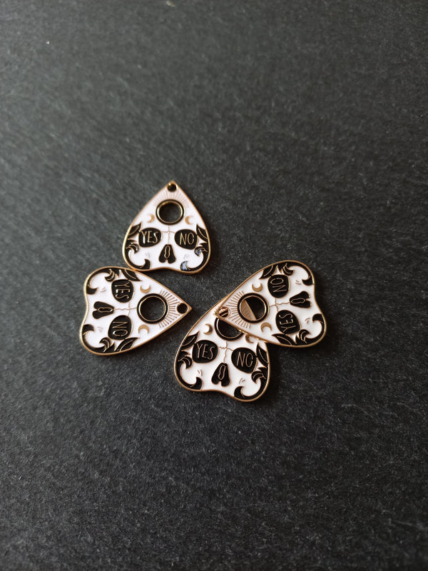 4 or 20 Ouija Skull Planchette Charms Gold Alloy with White & Black Enamel 26x22mm