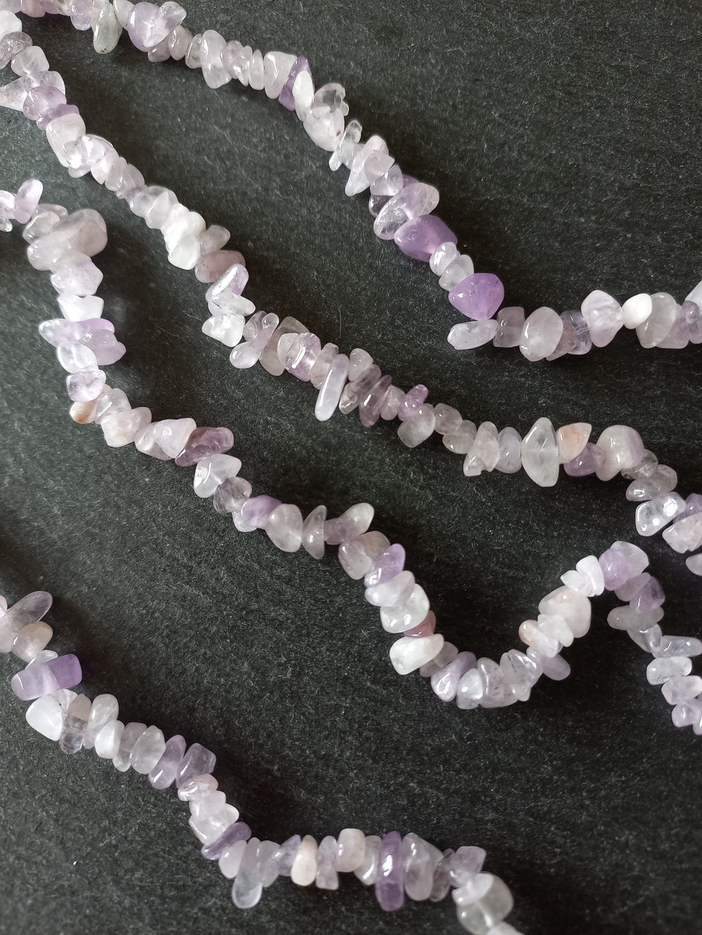 Natural Lavender Amethyst Crystal Irregular Chip Beads 5mm to 8mm. 31 inch Strand. Hole: 1mm