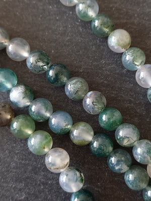 8.6mm Green Moss Agate Natural Undyed Round Gemstone Beads. Full 15 inch Strand. Hole: 1mm
