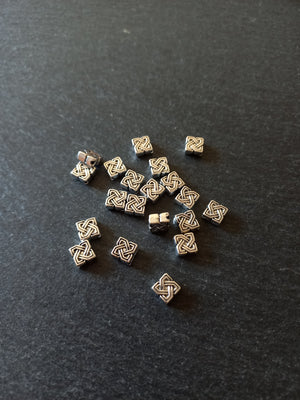 20 or 100 Square Celtic Knot Beads 7mm Antique Silver Tone Alloy 7x7x4mm