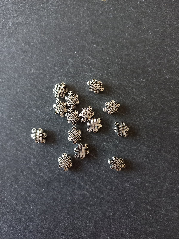 20 or 100 Celtic Knot Shaped 10mm Beads Antique Silver Alloy 10x7x4mm