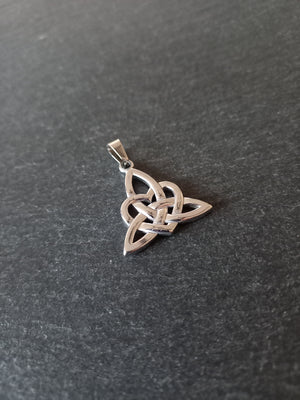 1 or 5 Celtic Trinity Love Knot Pendants Stainless Steel 27x25x3mm