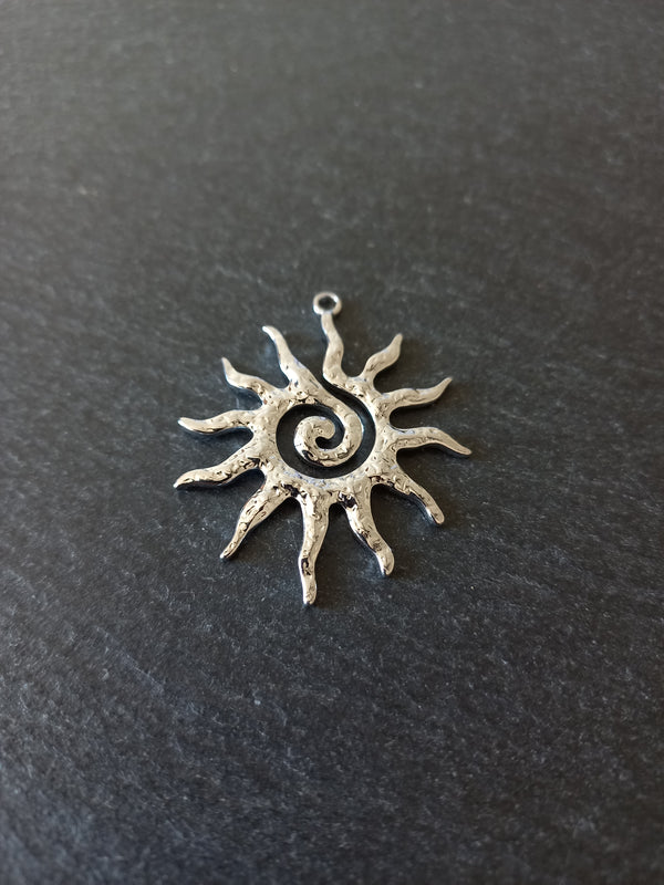 Stainless Steel Swirl Sun Pendant 41x34x2mm Hole: 1.5mm