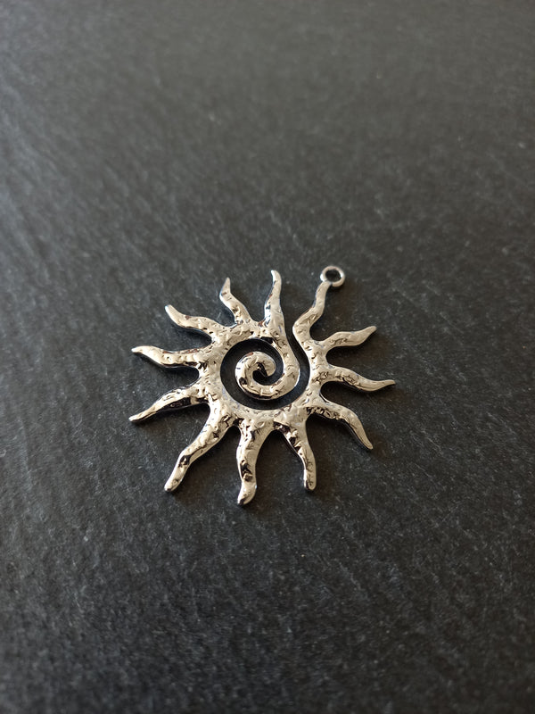 Stainless Steel Swirl Sun Pendant 41x34x2mm Hole: 1.5mm