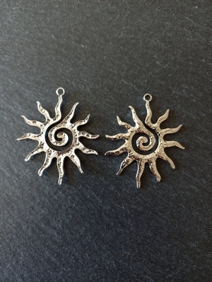 Stainless Steel Swirl Sun Pendant 41x34x2mm Hole: 1.5mm