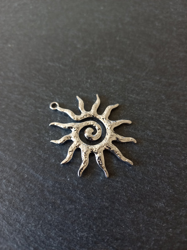 Stainless Steel Swirl Sun Pendant 41x34x2mm Hole: 1.5mm
