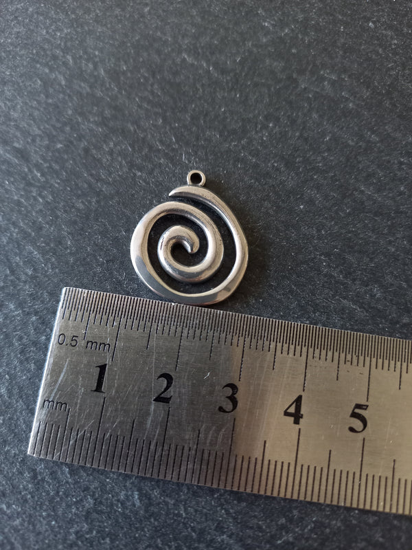 1 or 5 Round Swirl Charms Stainless Steel 23x19.5x2mm