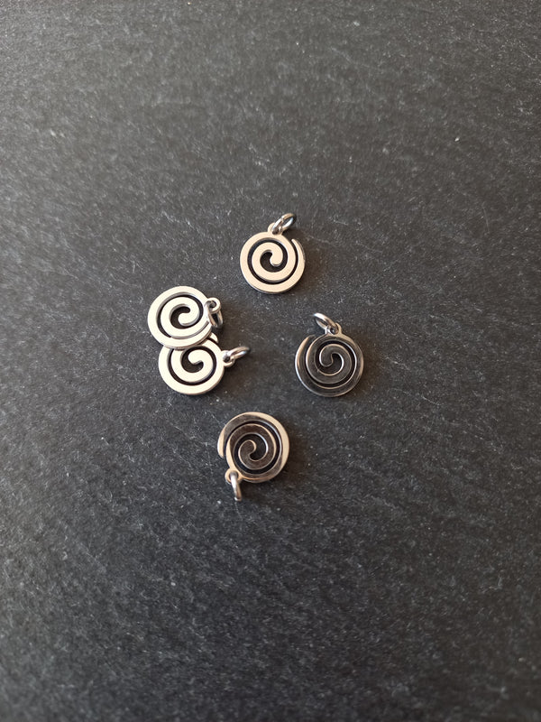 4 or 20 Round Swirl Charms Stainless Steel 9.5x10.5x1mm Nickel FREE