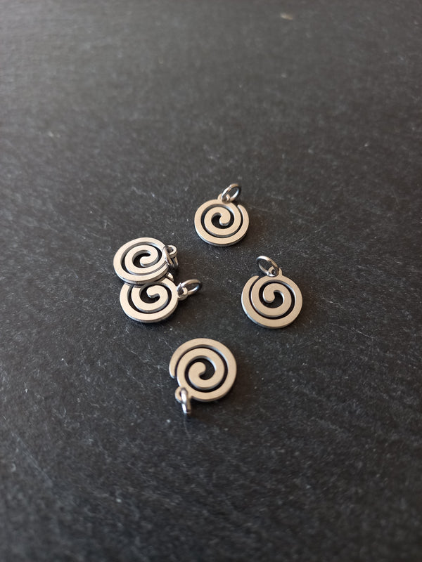 4 or 20 Round Swirl Charms Stainless Steel 9.5x10.5x1mm Nickel FREE