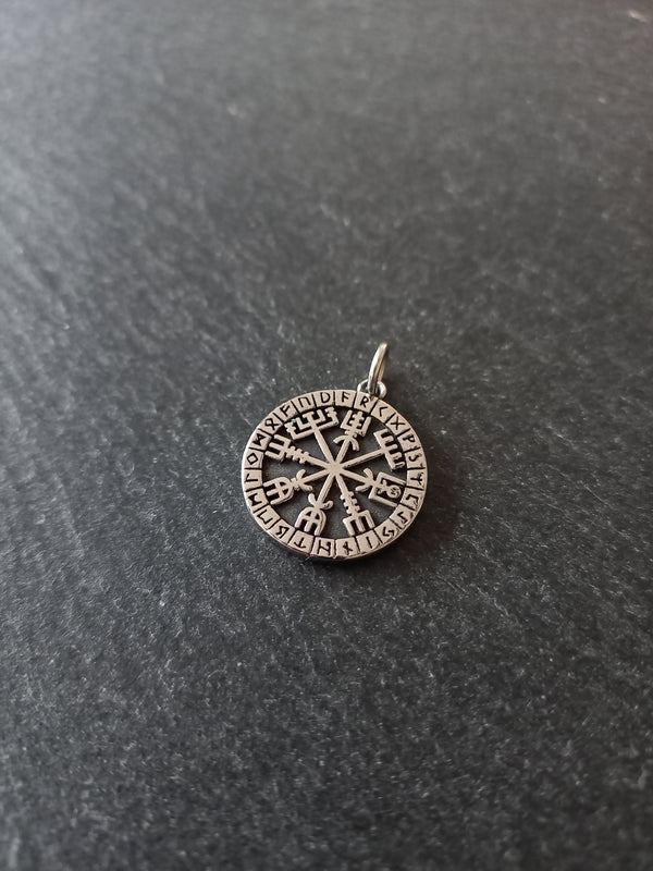 Vegvísir Wayfinder Compass Charm Stainless Steel 22x18.5x1.4mm