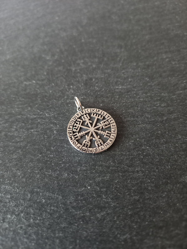 Vegvísir Wayfinder Compass Charm Stainless Steel 22x18.5x1.4mm