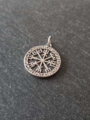 Vegvísir Wayfinder Compass Charm Stainless Steel 22x18.5x1.4mm
