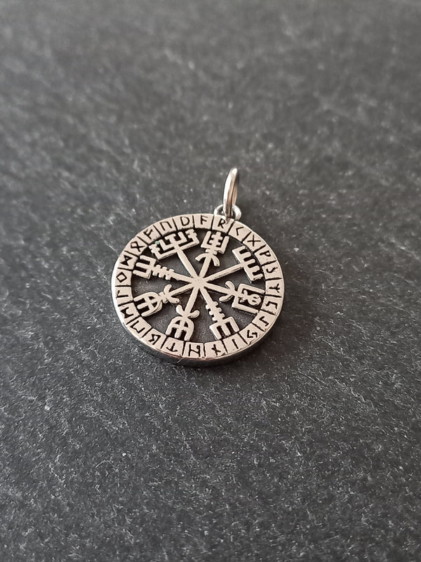 Vegvísir Wayfinder Compass Charm Stainless Steel 22x18.5x1.4mm