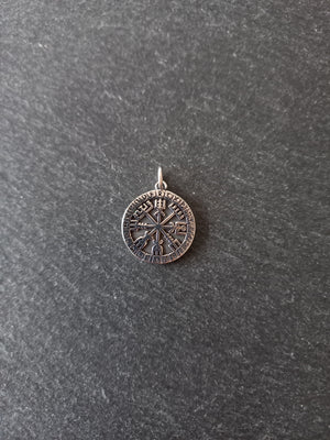 Vegvísir Wayfinder Compass Charm Stainless Steel 22x18.5x1.4mm