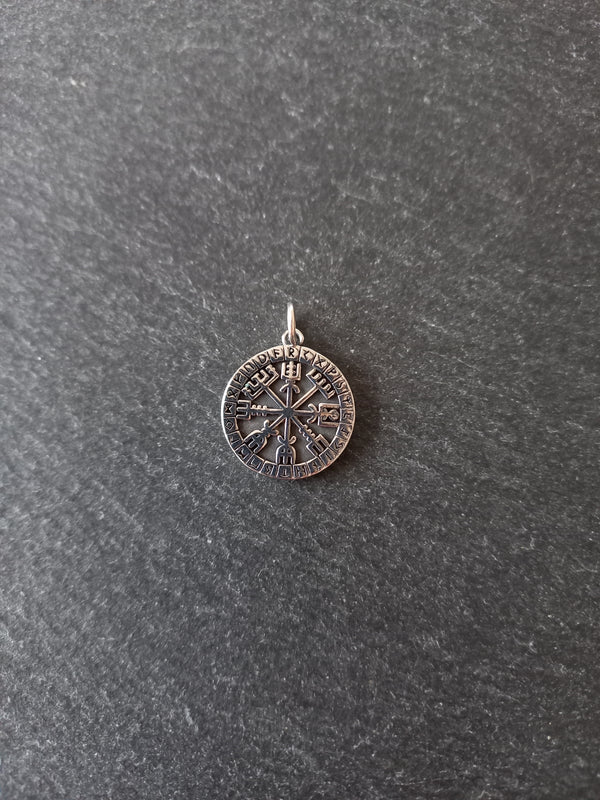 Vegvísir Wayfinder Compass Charm Stainless Steel 22x18.5x1.4mm
