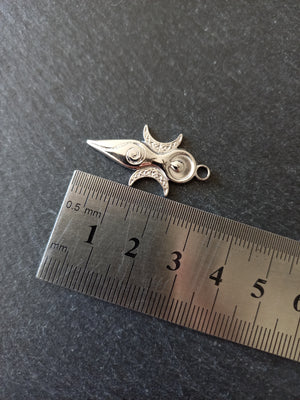 2 or 10 Stainless Steel Spiral Goddess Charms 31x16x2mm