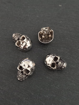 2 or 10 Skull Silver Tone Metal Alloy Shank Buttons 25x18mm Fasteners