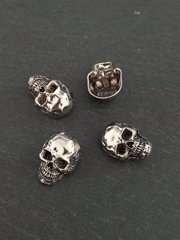 2 or 10 Skull Silver Tone Metal Alloy Shank Buttons 25x18mm Fasteners