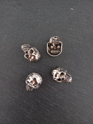 2 or 10 Skull Silver Tone Metal Alloy Shank Buttons 25x18mm Fasteners