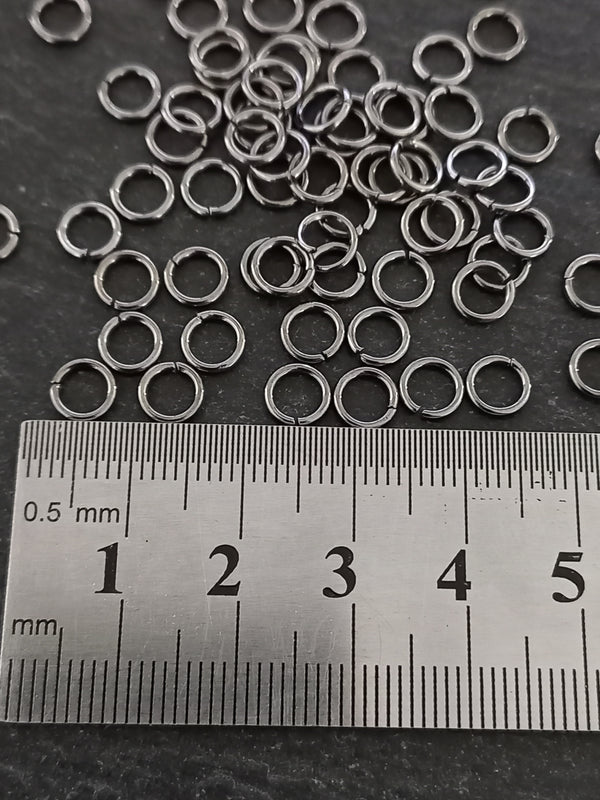 100 or 500 Gunmetal Tone Brass 6mm Jump Rings 1mm (18 Gauge)