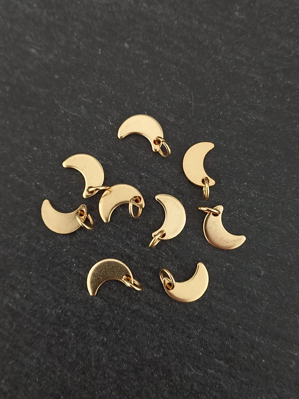 10 or 50 Genuine 18k Gold Plated Stainless Steel Crescent Moon Charms 10x7x1mm