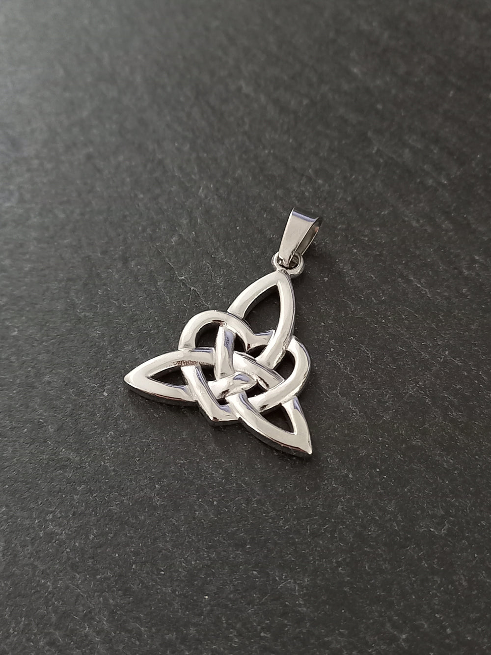 1 or 5 Celtic Trinity Love Knot Pendants Stainless Steel 27x25x3mm