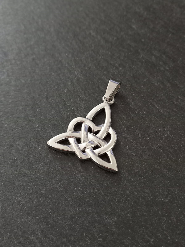1 or 5 Celtic Trinity Love Knot Pendants Stainless Steel 27x25x3mm