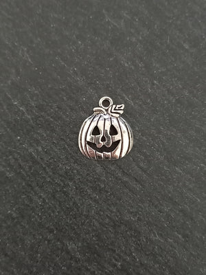 8 or 40 Halloween Pumpkin Charms Silver Tone Alloy 18x16mm