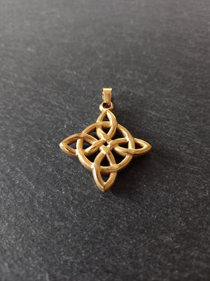 Gold Stainless Steel Chunky Witches Knot Pendant 34.5x30.5x5mm