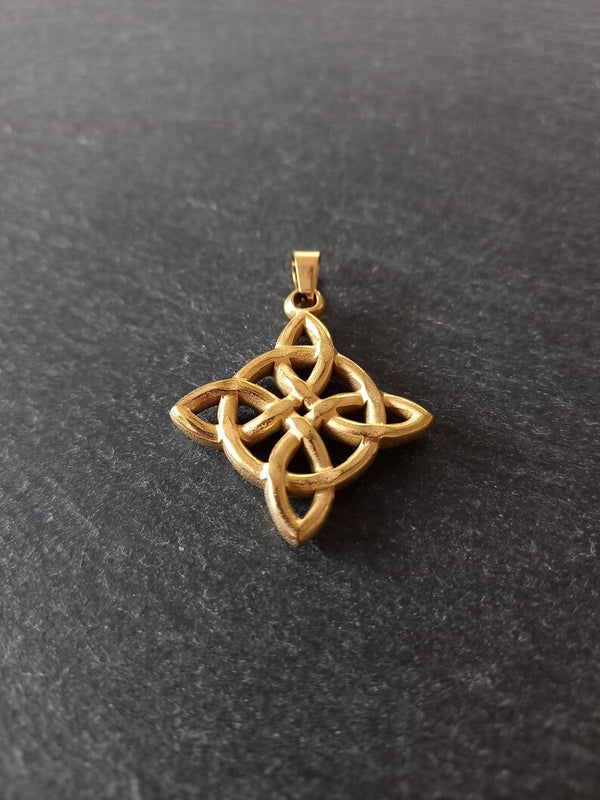 Gold Stainless Steel Chunky Witches Knot Pendant 34.5x30.5x5mm